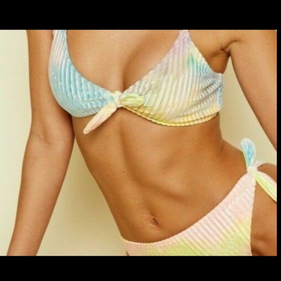 NEW Dippin Daisys Tie Front Top in Candy Tie‎ Dye [SZ Medium ] - Picture 2 of 11